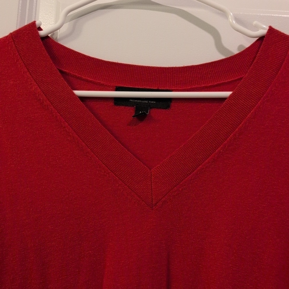 Banana Republic Cashmere V Neck Sweater Top - Picture 2 of 7